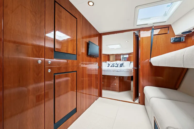 Slide: The Image of Riviera 5000 Sport Yacht 2016 - 70