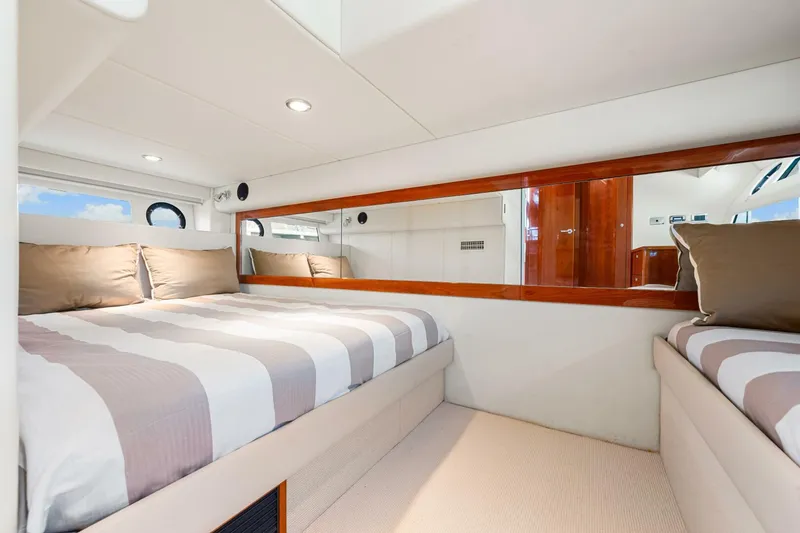 Slide: The Image of Riviera 5000 Sport Yacht 2016 - 75