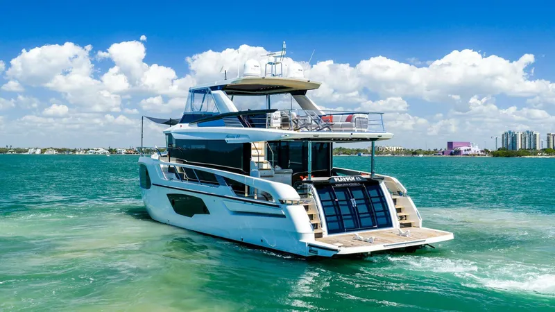 Slide: The Image of Absolute 64 Navetta 2022 - 10