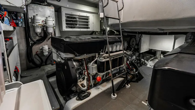 Slide: The Image of Absolute 64 Navetta 2022 - 109