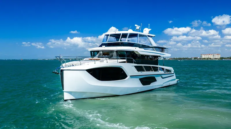 Slide: The Image of Absolute 64 Navetta 2022 - 15