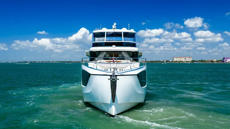 Slide: The Image of Absolute 64 Navetta 2022 - 18
