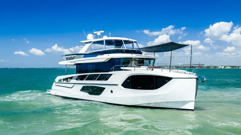 Slide: The Image of Absolute 64 Navetta 2022 - 2