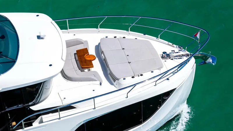 Slide: The Image of Absolute 64 Navetta 2022 - 23