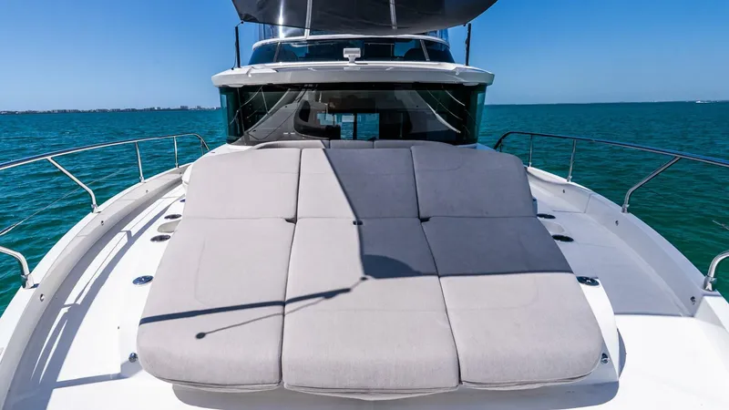 Slide: The Image of Absolute 64 Navetta 2022 - 25