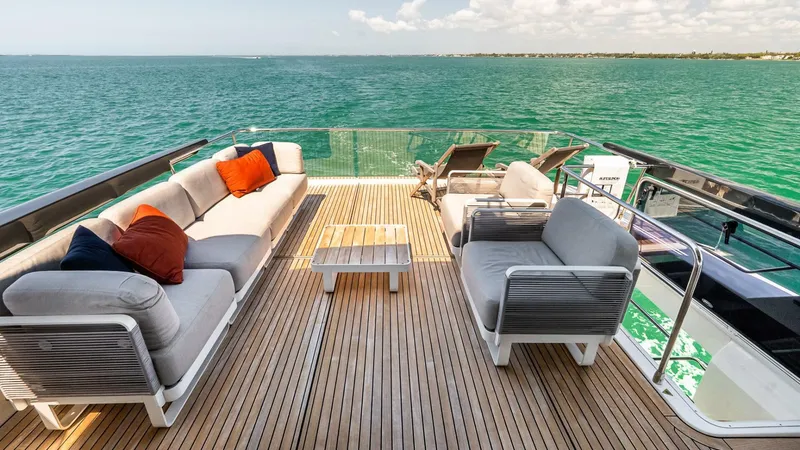 Slide: The Image of Absolute 64 Navetta 2022 - 37