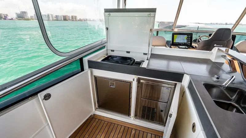 Slide: The Image of Absolute 64 Navetta 2022 - 43
