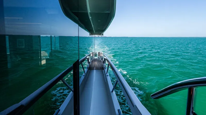 Slide: The Image of Absolute 64 Navetta 2022 - 52