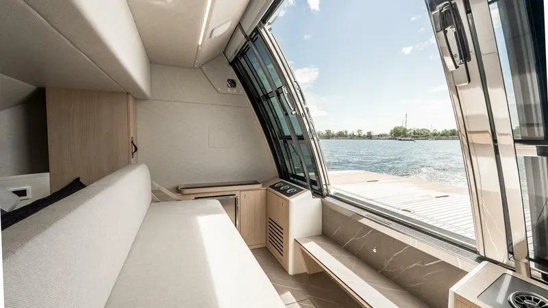 Slide: The Image of Absolute 64 Navetta 2022 - 55