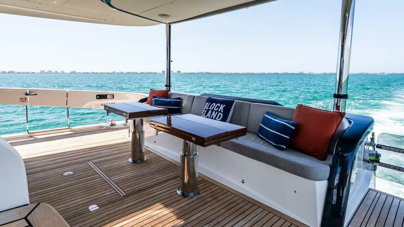 Slide: The Image of Absolute 64 Navetta 2022 - 62