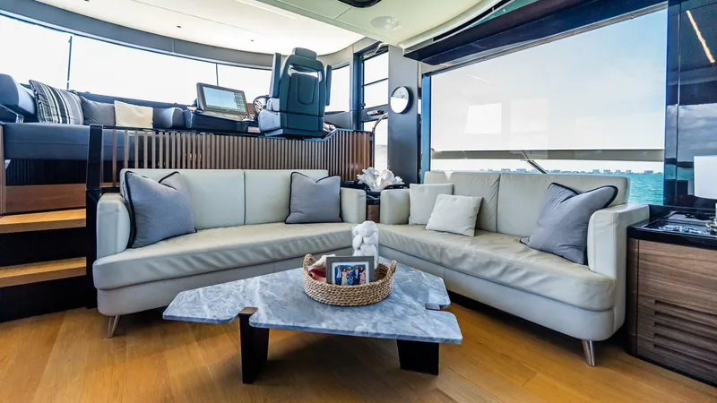 Slide: The Image of Absolute 64 Navetta 2022 - 72