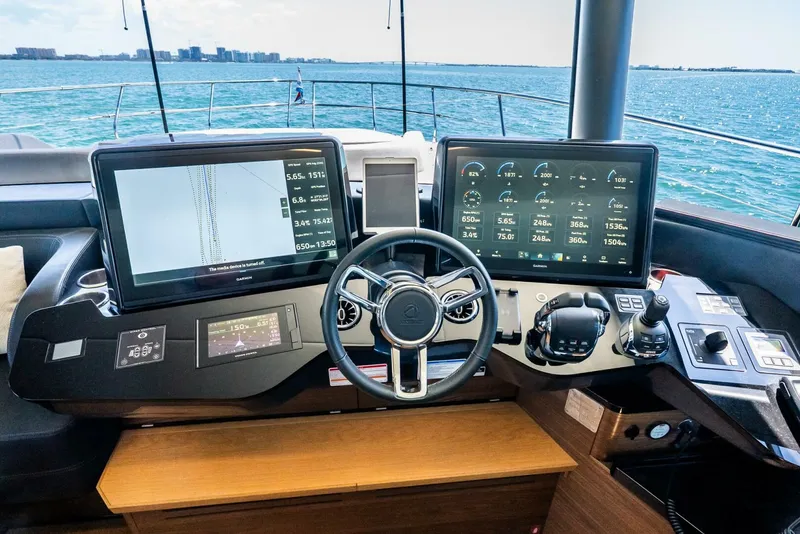 Slide: The Image of Absolute 64 Navetta 2022 - 78