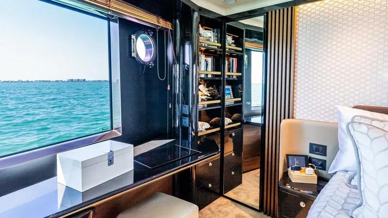 Slide: The Image of Absolute 64 Navetta 2022 - 85