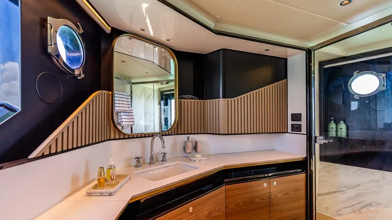 Slide: The Image of Absolute 64 Navetta 2022 - 87