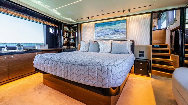 Slide: The Image of Absolute 64 Navetta 2022 - 88