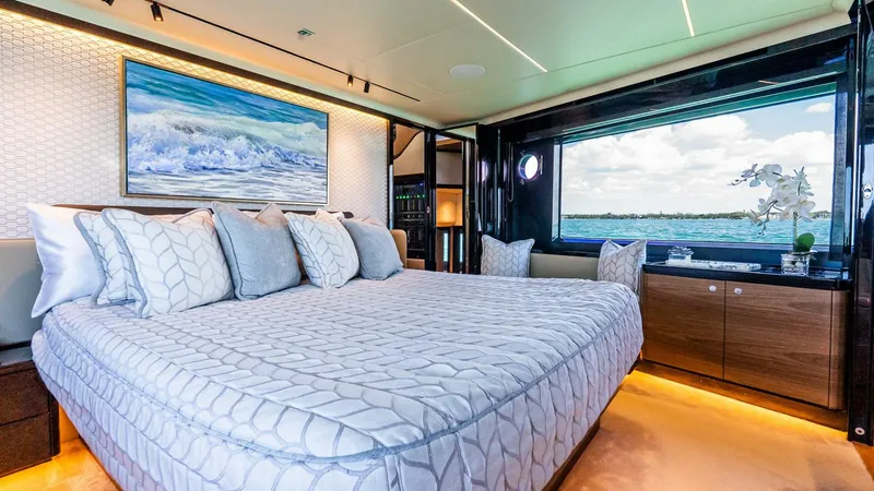 Slide: The Image of Absolute 64 Navetta 2022 - 89