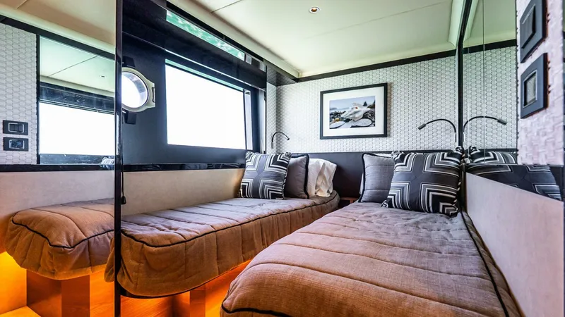 Slide: The Image of Absolute 64 Navetta 2022 - 96