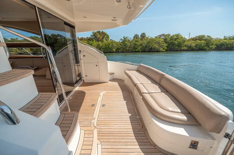 Slide: The Image of Princess 54 Flybridge 2009 - 4