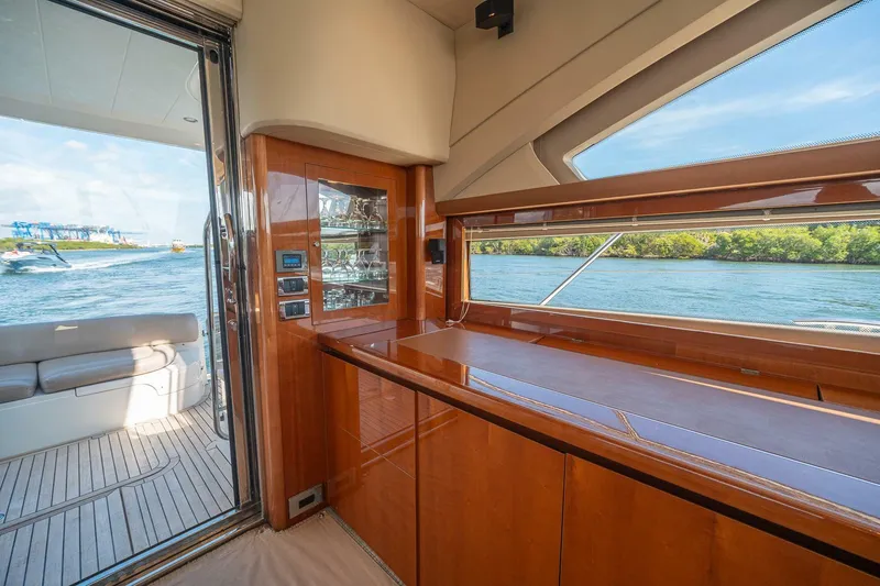 Slide: The Image of Princess 54 Flybridge 2009 - 43