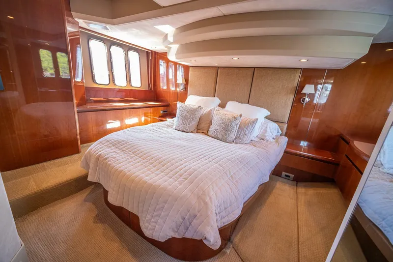 Slide: The Image of Princess 54 Flybridge 2009 - 61