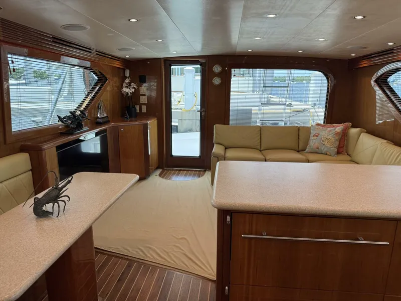 Slide: The Image of Hatteras 60 Convertible 2004 - 13
