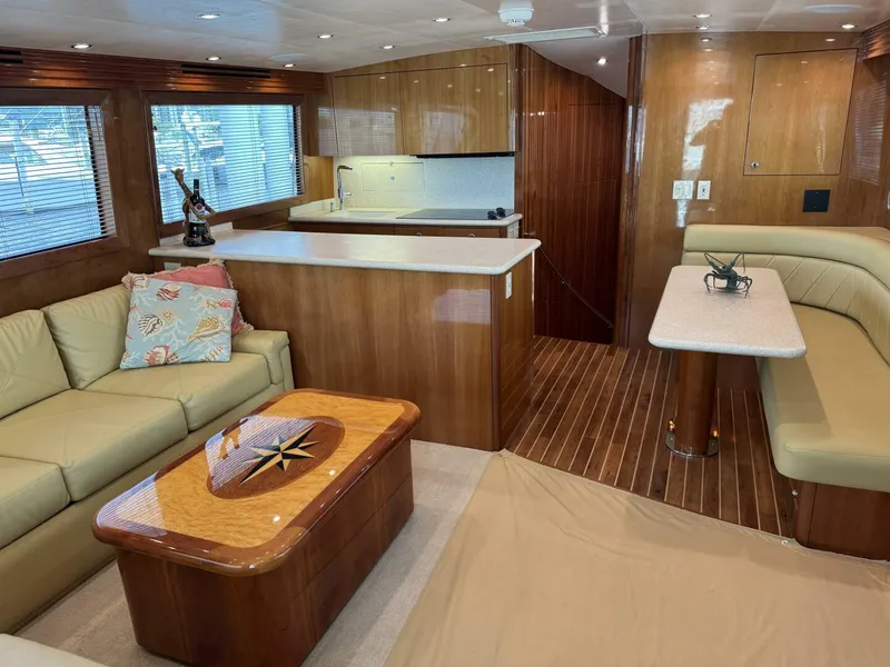 Slide: The Image of Hatteras 60 Convertible 2004 - 18