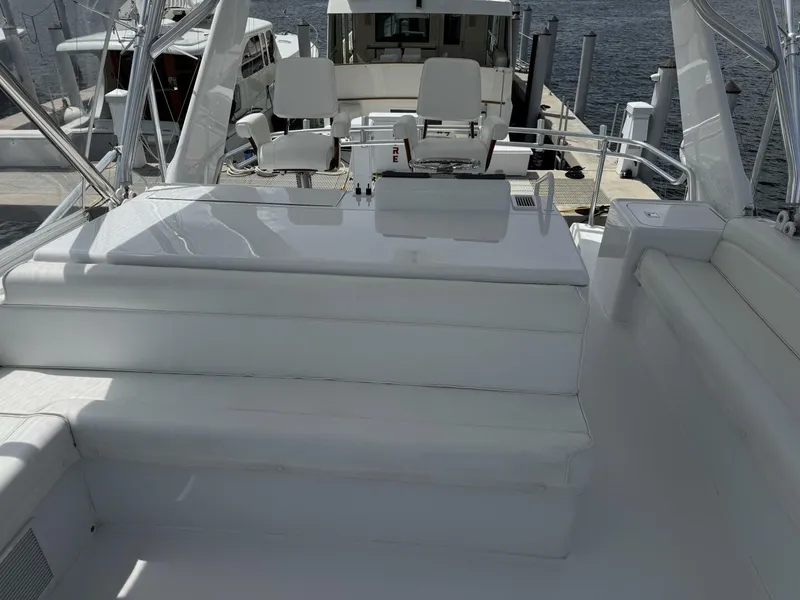 Slide: The Image of Hatteras 60 Convertible 2004 - 19