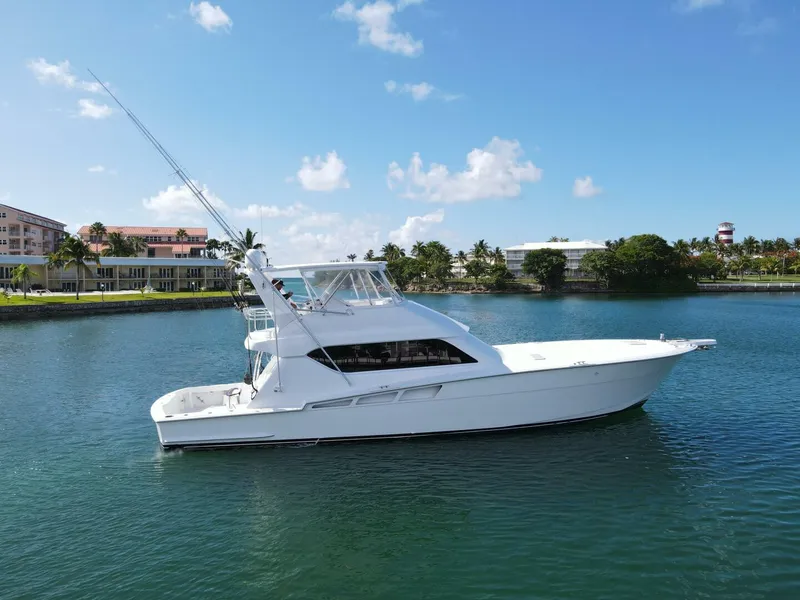 Slide: The Image of Hatteras 60 Convertible 2004 - 2