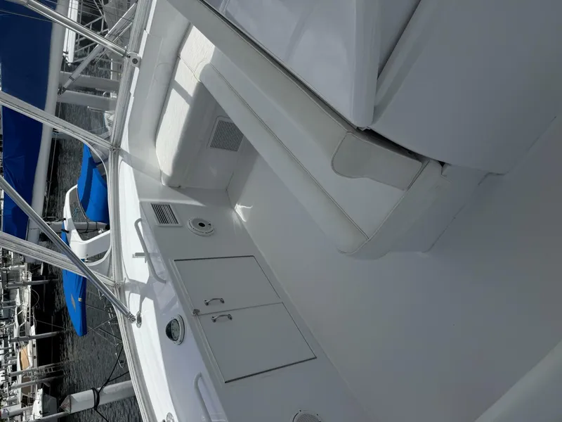 Slide: The Image of Hatteras 60 Convertible 2004 - 22