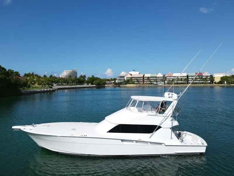 Slide: The Image of Hatteras 60 Convertible 2004 - 5