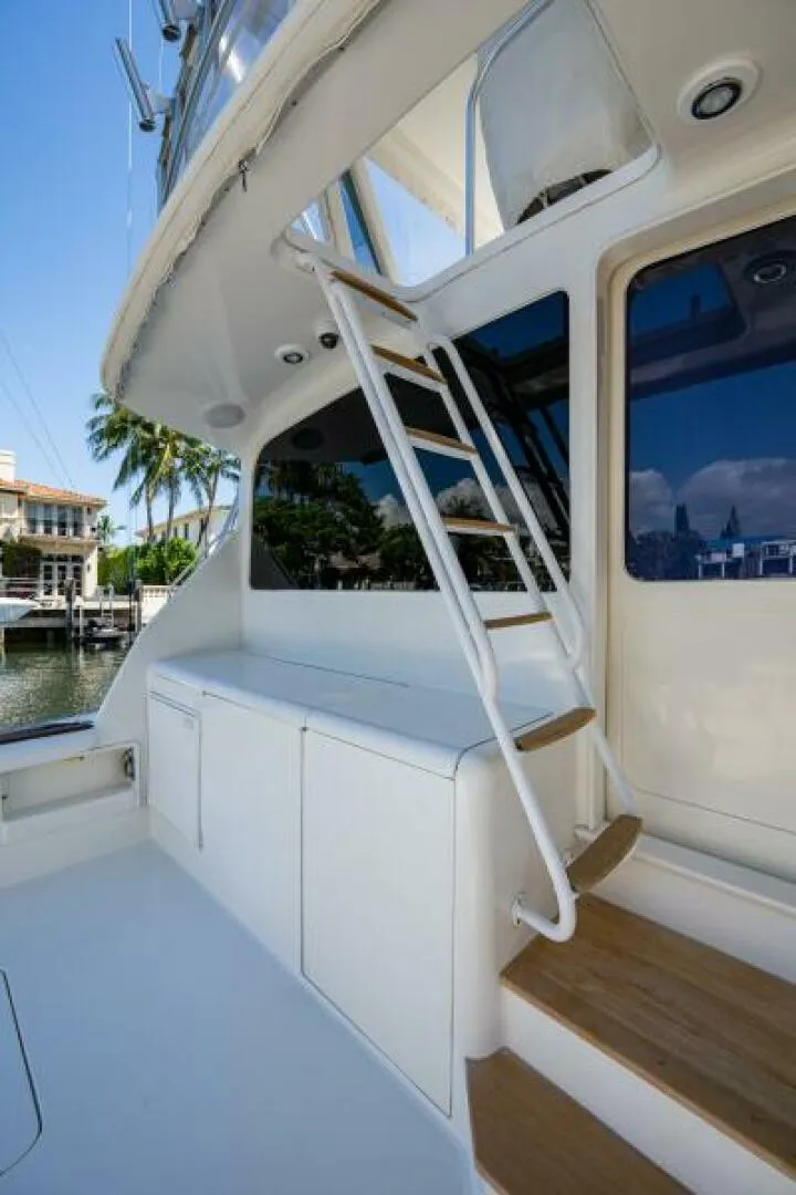 Slide: The Image of Ocean 60 Convertible 1999 - 15