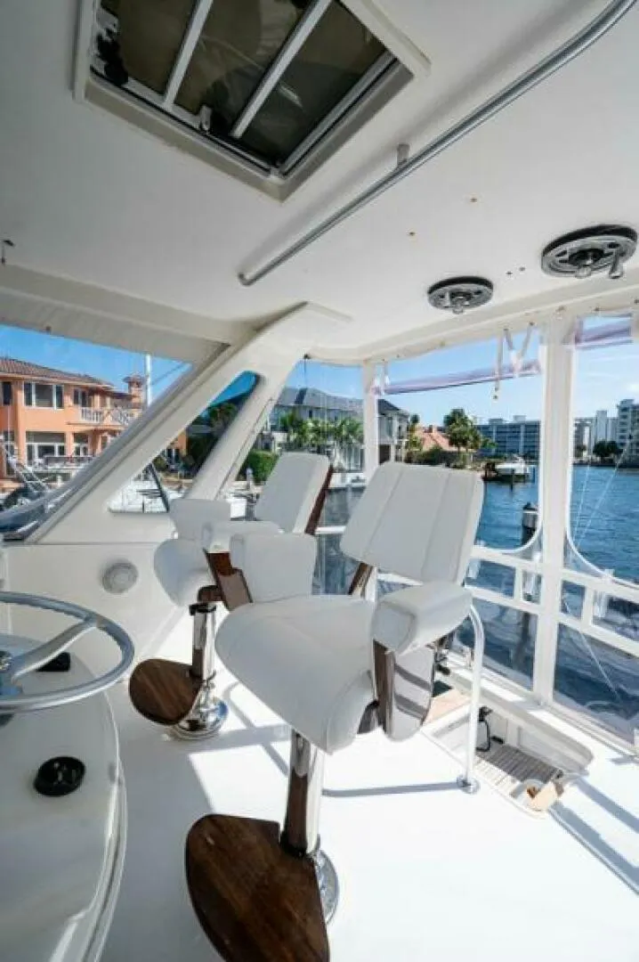 Slide: The Image of Ocean 60 Convertible 1999 - 17
