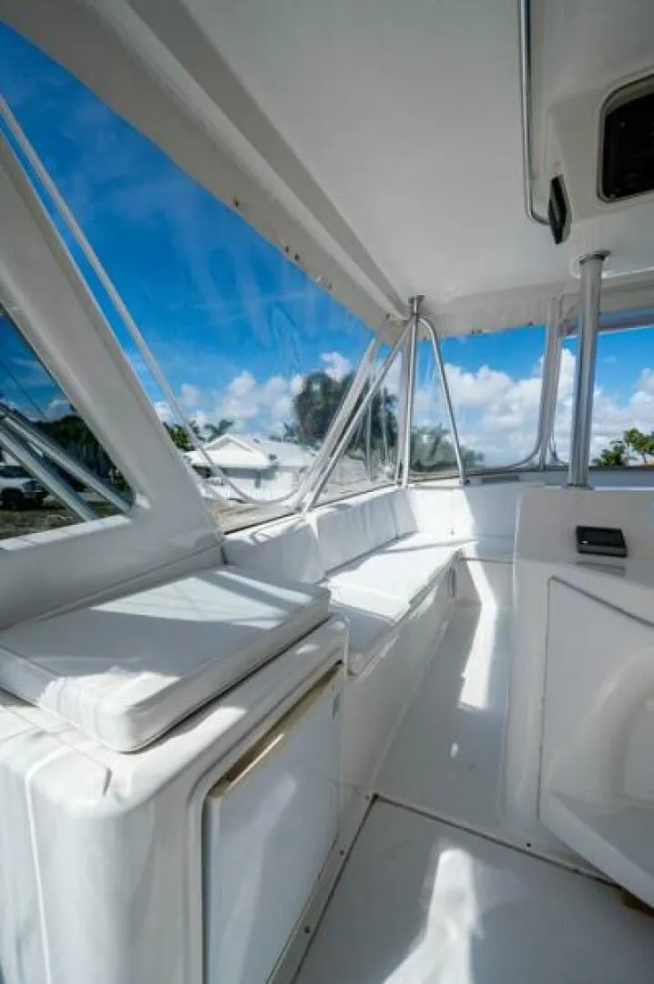 Slide: The Image of Ocean 60 Convertible 1999 - 24