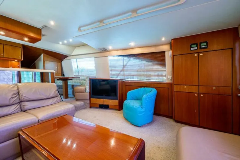 Slide: The Image of Ocean 60 Convertible 1999 - 27