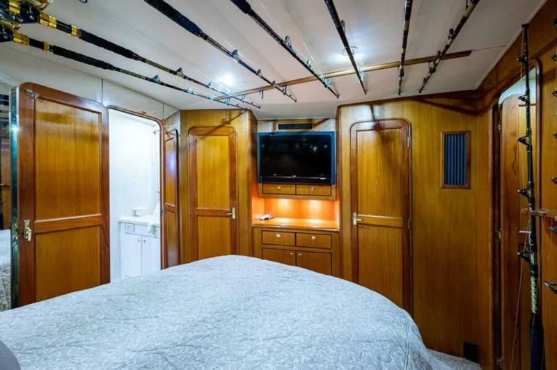 Slide: The Image of Ocean 60 Convertible 1999 - 41
