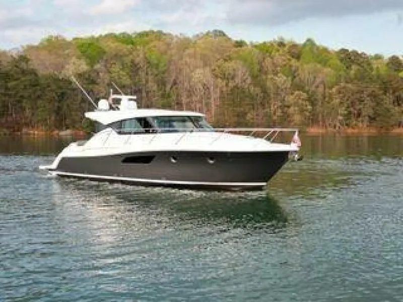 Slide: The Image of Tiara 44 Coupe 2016 - 19