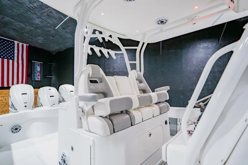 Slide: The Image of Yellowfin 39 Offshore 2012 - 20