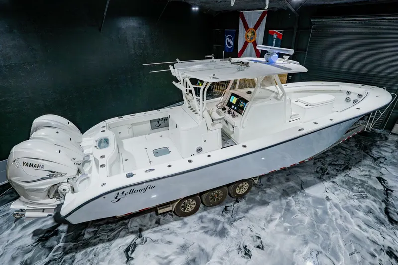 Slide: The Image of Yellowfin 39 Offshore 2012 - 3