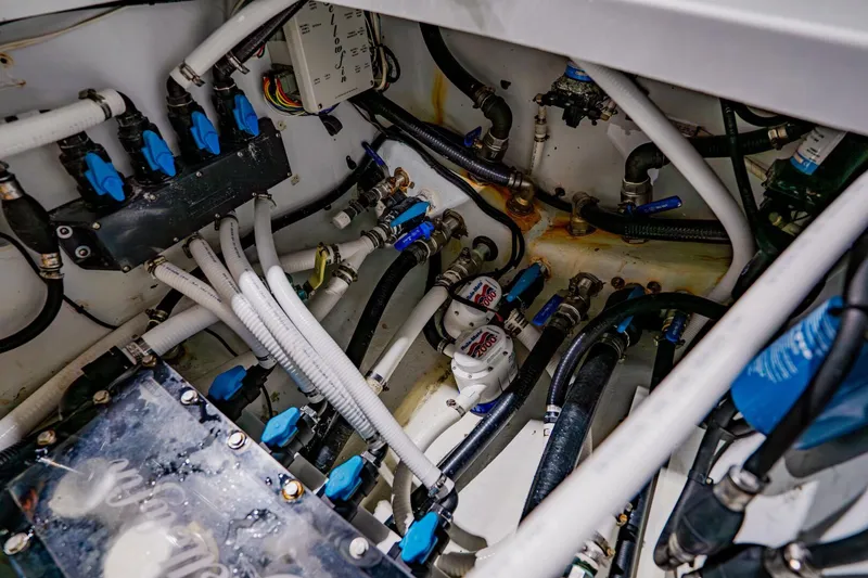Slide: The Image of Yellowfin 39 Offshore 2012 - 36