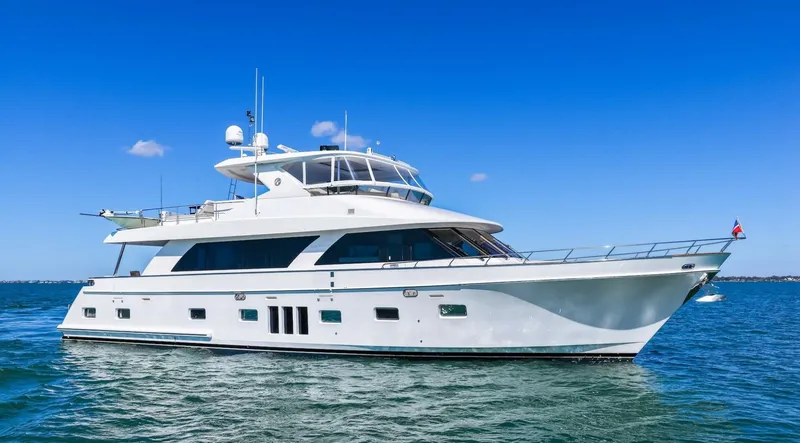 The Image of Ocean Alexander 83 Motor Yacht 2010 - 0