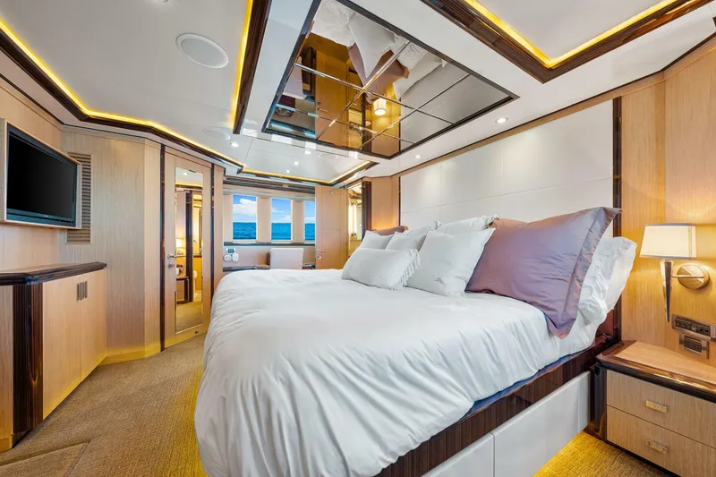 Slide: The Image of Ocean Alexander 83 Motor Yacht 2010 - 27