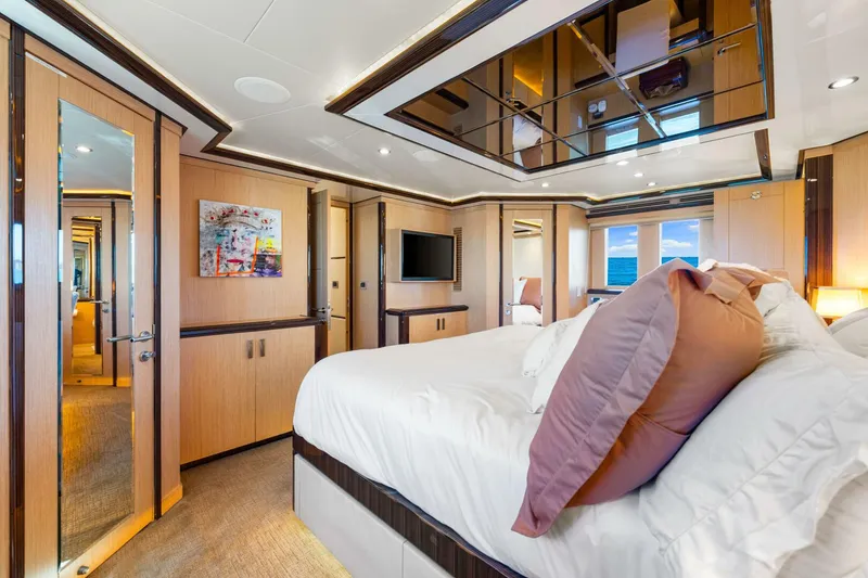 Slide: The Image of Ocean Alexander 83 Motor Yacht 2010 - 30