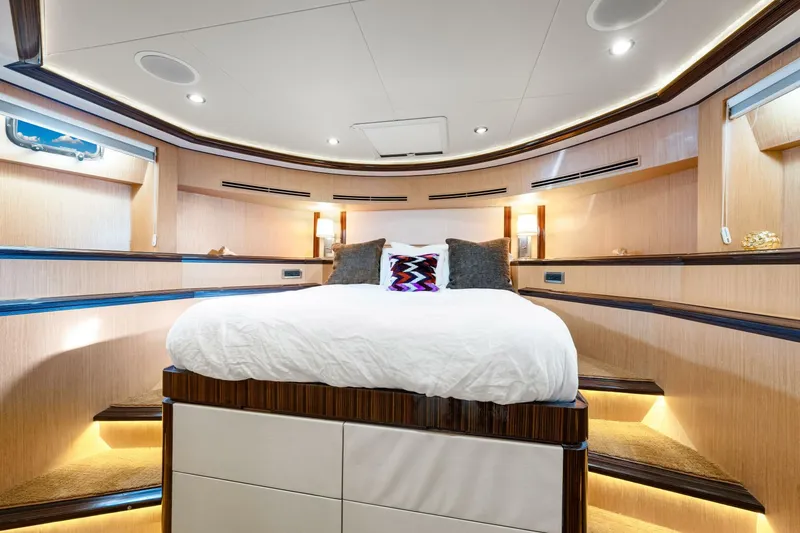 Slide: The Image of Ocean Alexander 83 Motor Yacht 2010 - 35