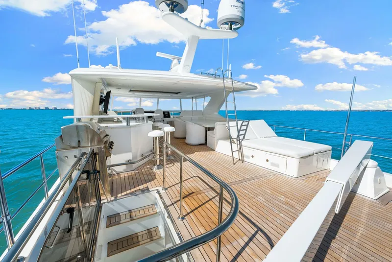 Slide: The Image of Ocean Alexander 83 Motor Yacht 2010 - 44