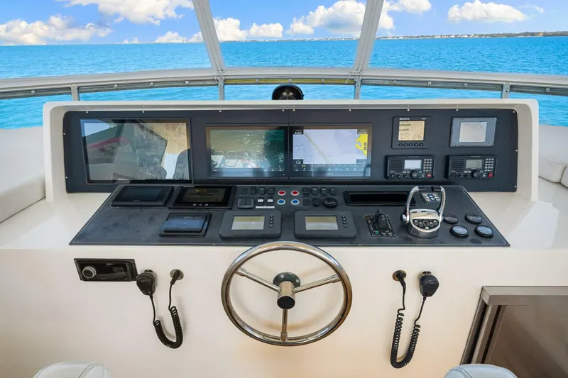 Slide: The Image of Ocean Alexander 83 Motor Yacht 2010 - 51