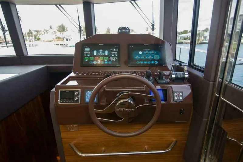 Slide: The Image of Sundeck 580 Sport 2019 - 17