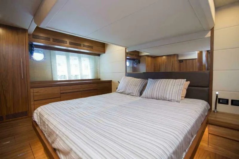 Slide: The Image of Sundeck 580 Sport 2019 - 28