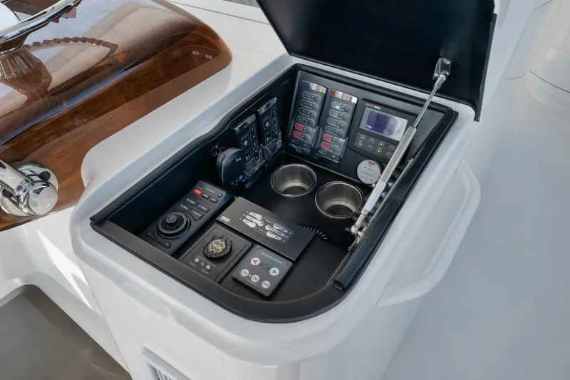 Slide: The Image of Viking 68 Convertible 2019 - 40