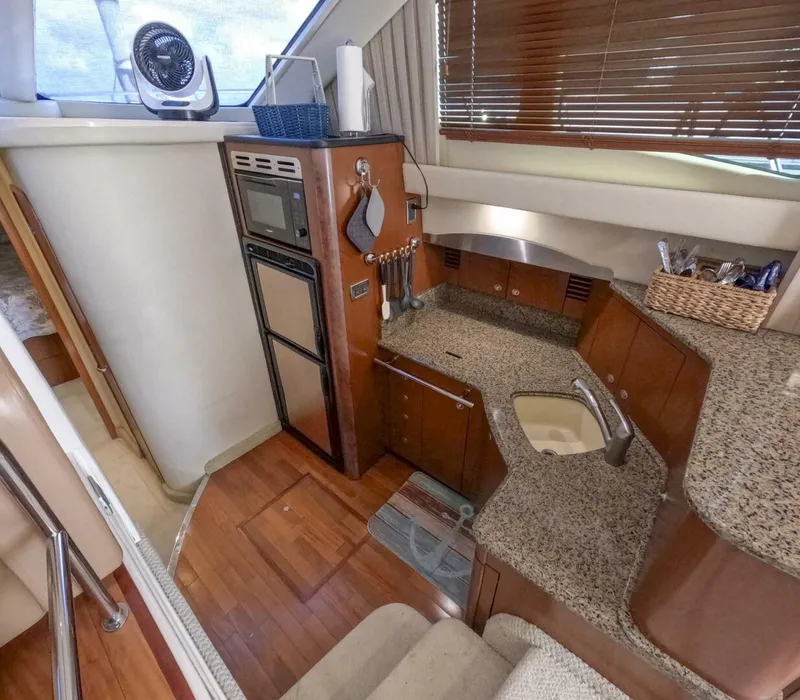 Slide: The Image of Sea Ray 44 Sedan Bridge 2007 - 10