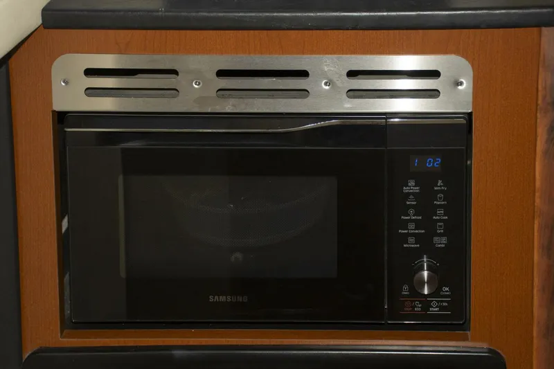 Slide: The Image of Sea Ray 44 Sedan Bridge 2007 - 17